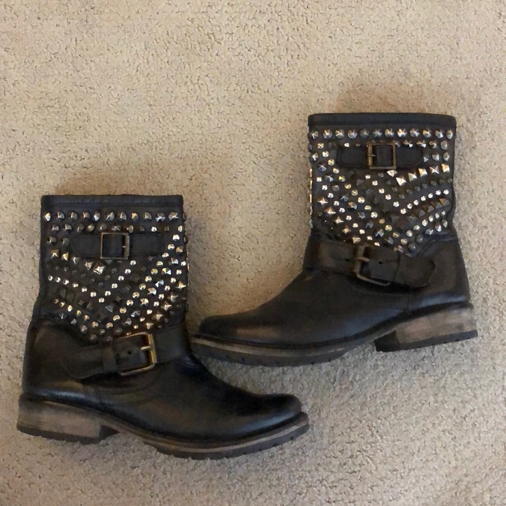 Steve Madden Moro Boots